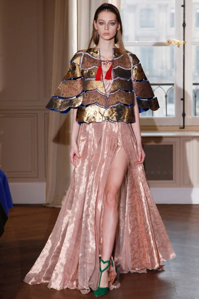 Look 28